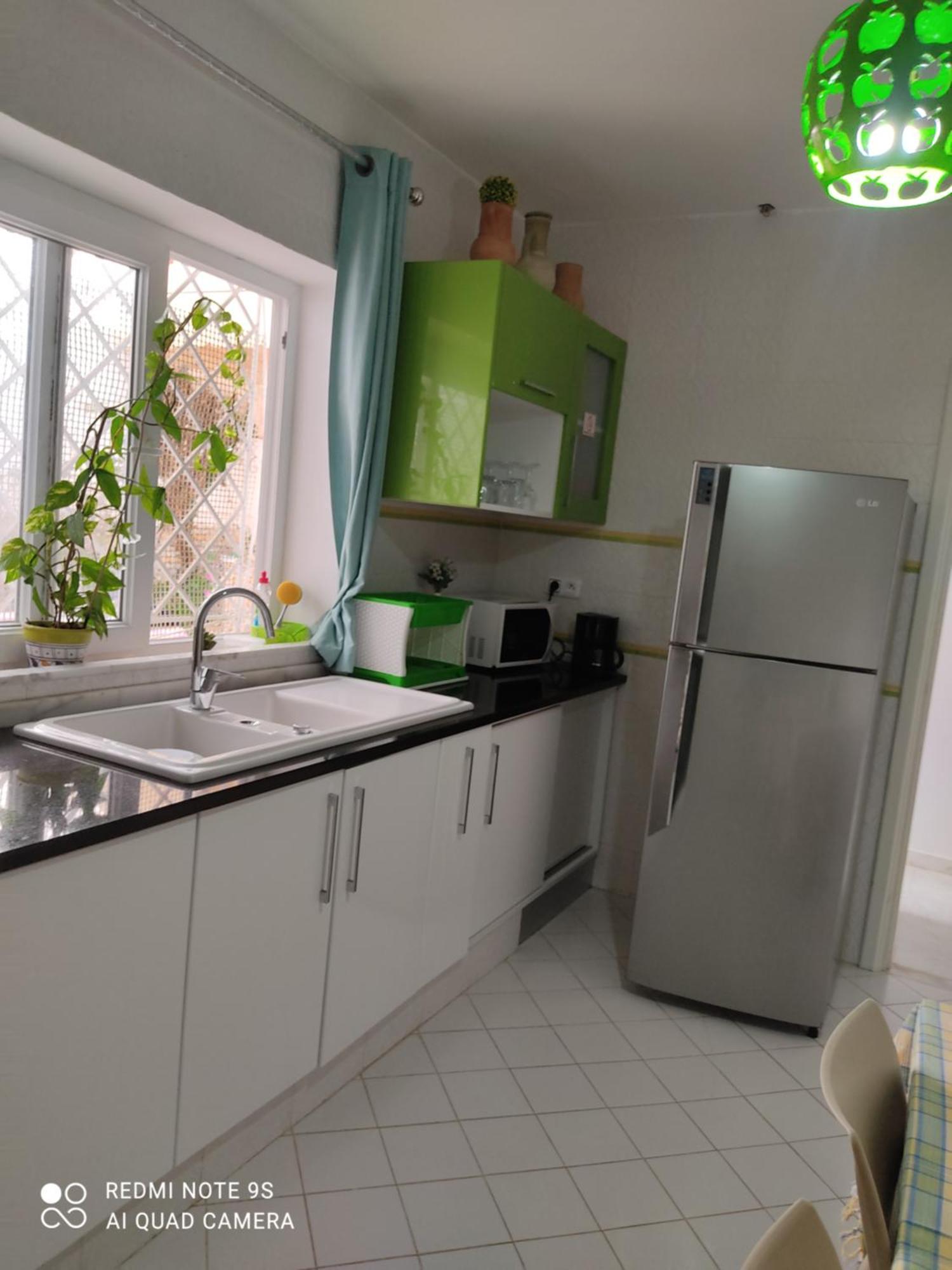 Etage De Villa Avec Jardin, Pres De L'Aireport Et Parking Prive Ariana Exterior photo